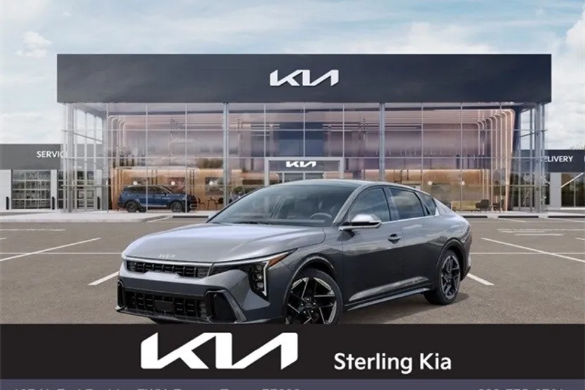 2025 Kia K4 GT-Line photo 1