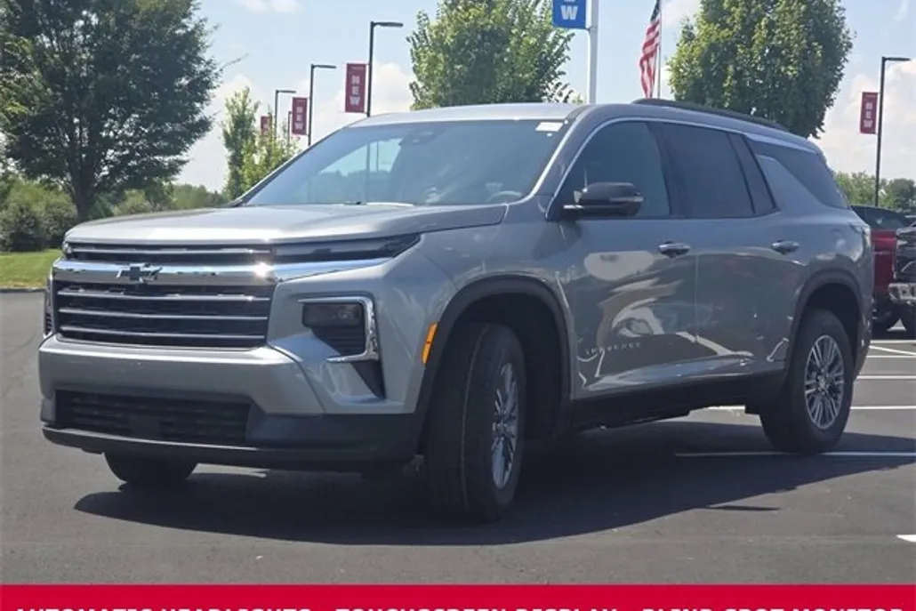 2026 Chevrolet Traverse photo 1