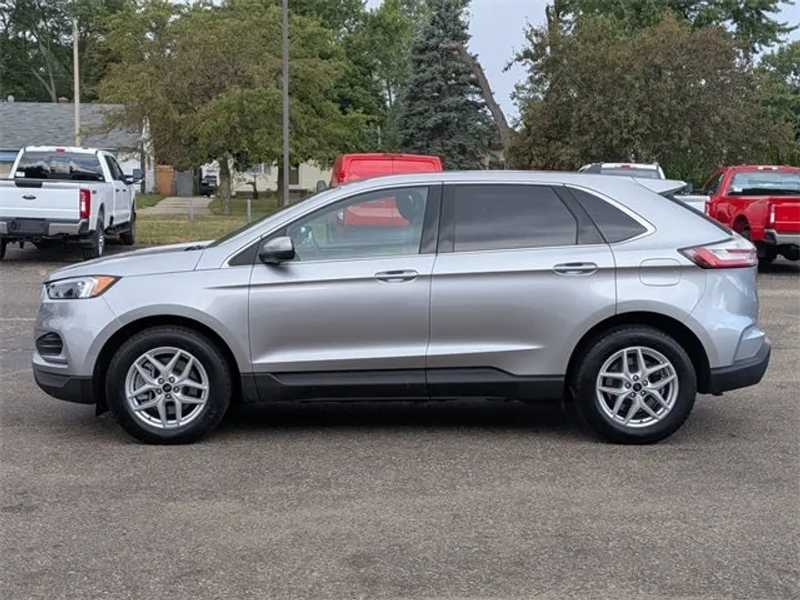 2024 Ford Edge SEL photo 1