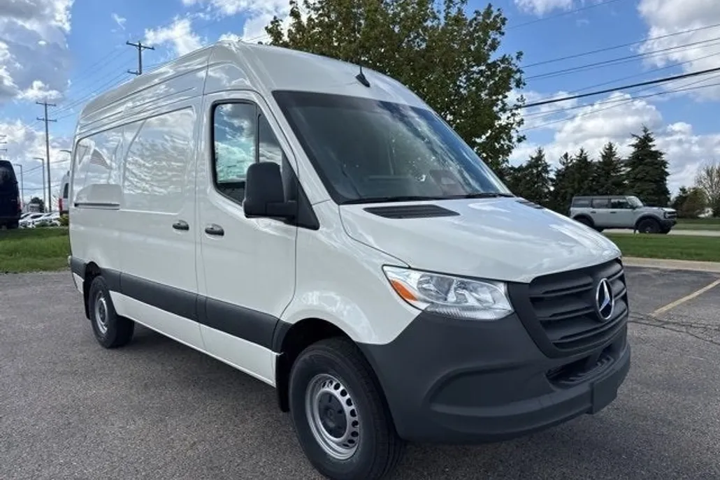2025 Mercedes Benz Sprinter Cargo Van 2500 Standard Roof photo 1