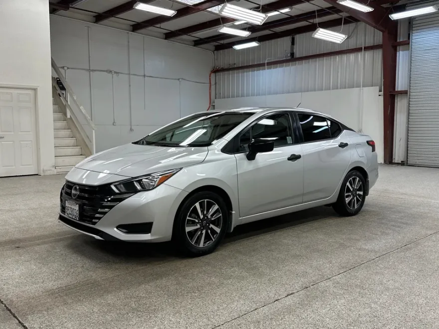 2024 Nissan Versa S photo 1