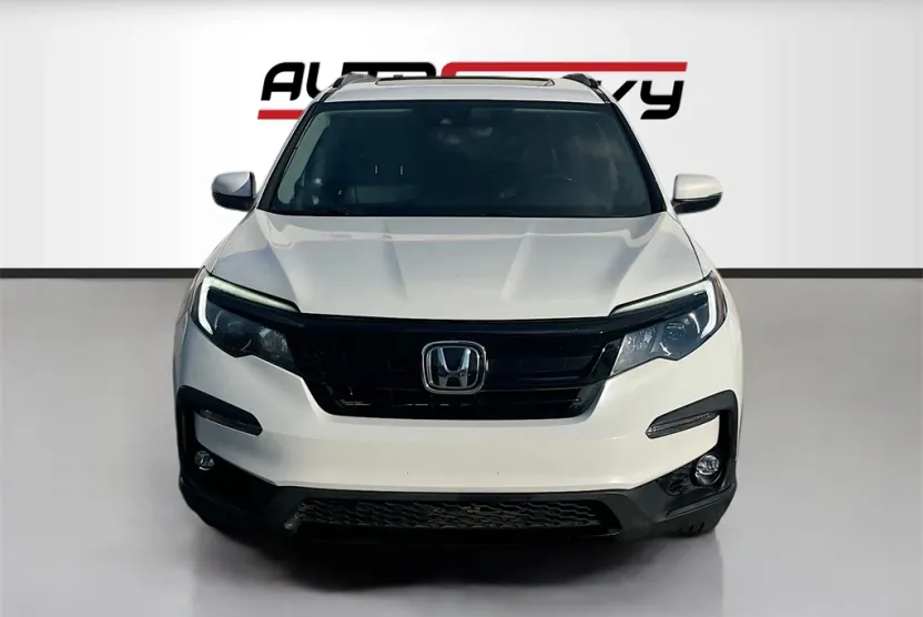 2022 Honda Pilot Special Edition photo 1