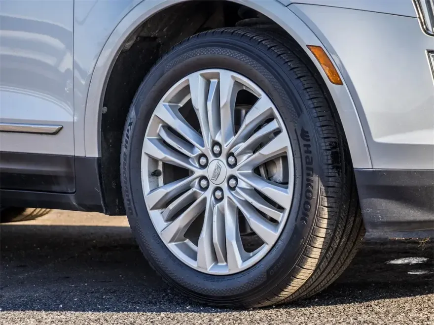 2019 Cadillac XT5 Premium Luxury photo 1