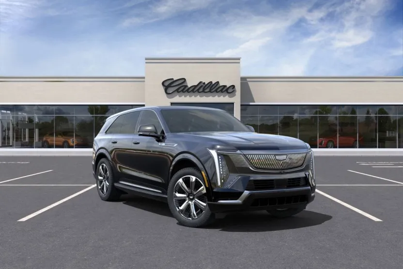 2025 Cadillac Escalade IQ Luxury photo 1
