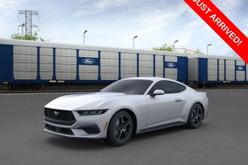 2025 Ford Mustang EcoBoost photo 1