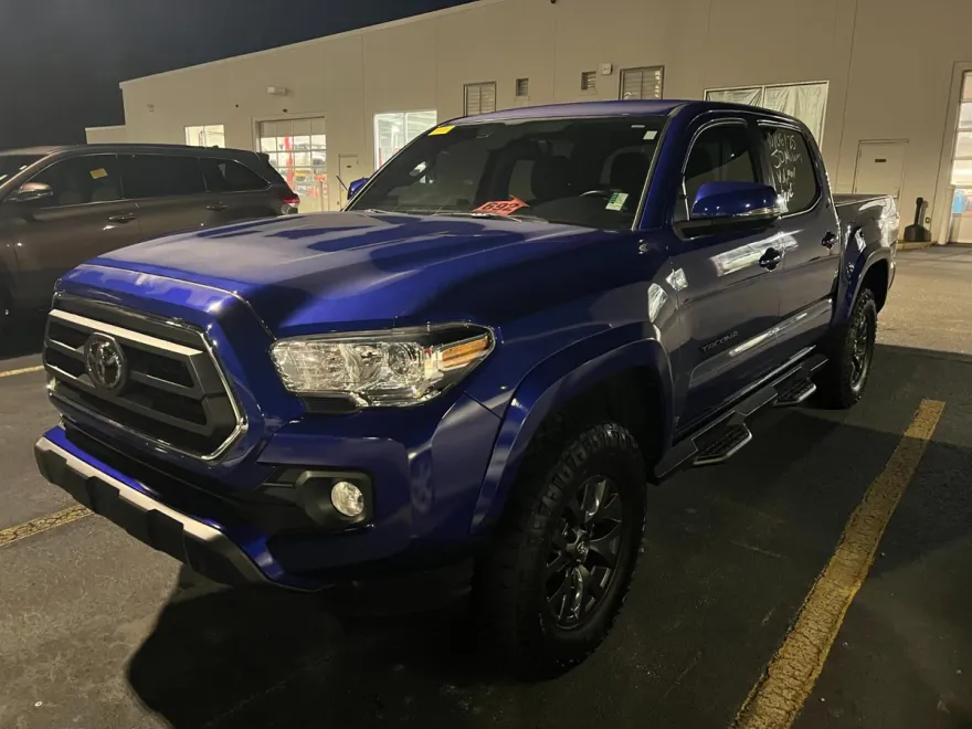 2023 Toyota Tacoma SR5 V6 photo 1