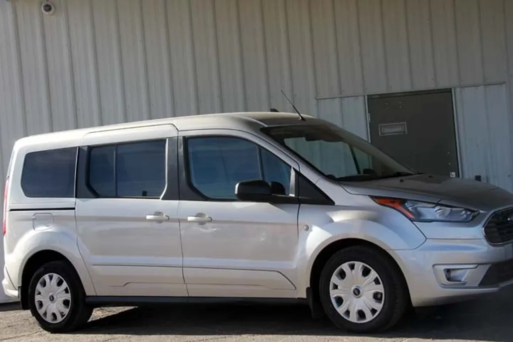 2021 Ford Transit Connect XLT photo 1