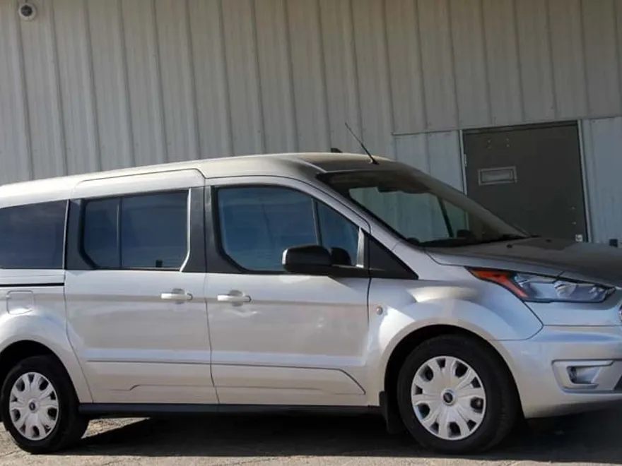 2021 Ford Transit Connect XLT photo 1