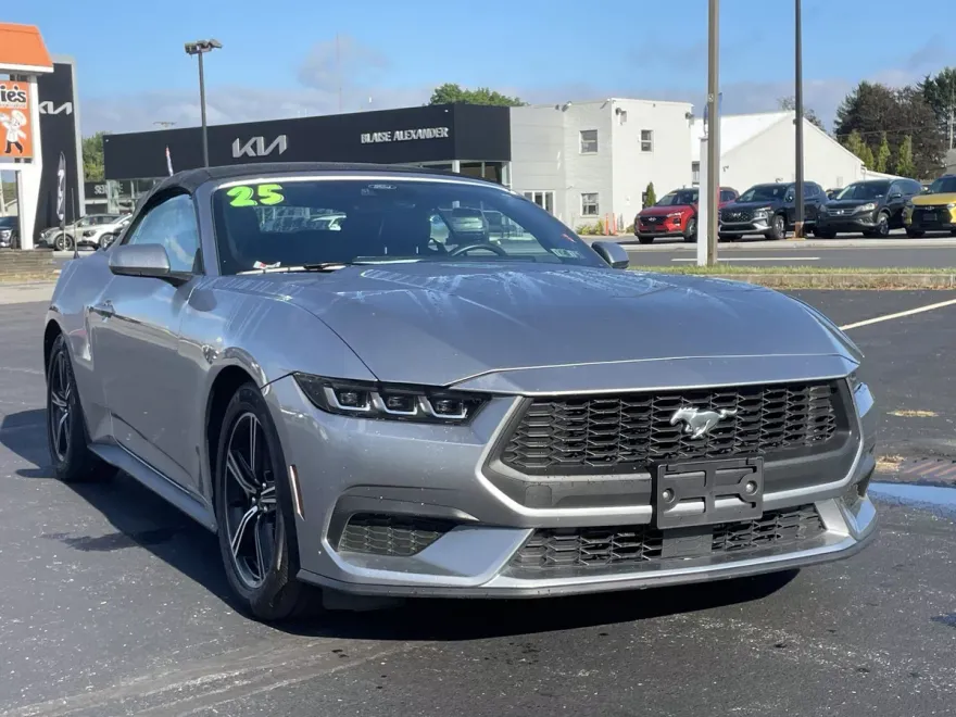 2025 Ford Mustang EcoBoost Premium Convertible photo 1