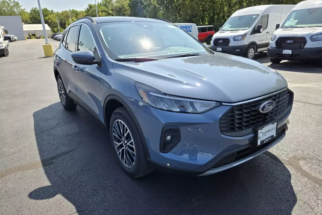 2025 Ford Escape Plug-In Hybrid photo 1
