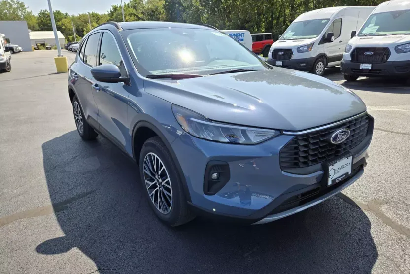 2025 Ford Escape Plug-In Hybrid photo 1