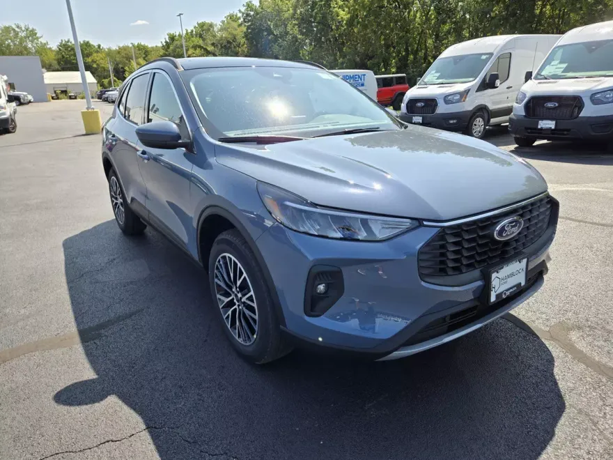 2025 Ford Escape Plug-In Hybrid photo 1