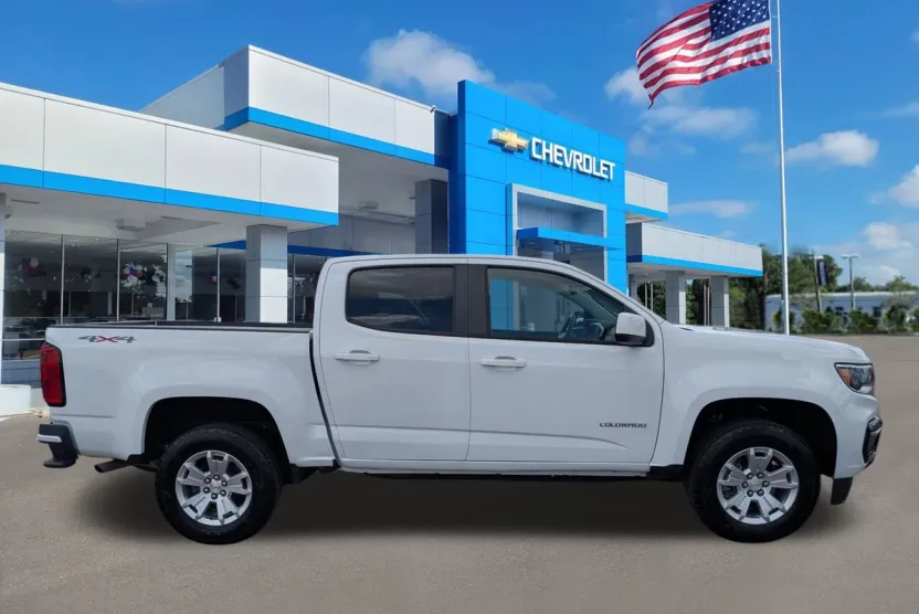 2022 Chevrolet Colorado LT photo 1