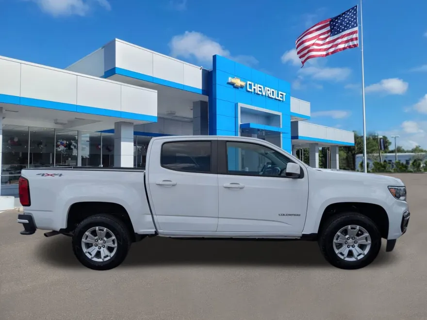 2022 Chevrolet Colorado LT photo 1