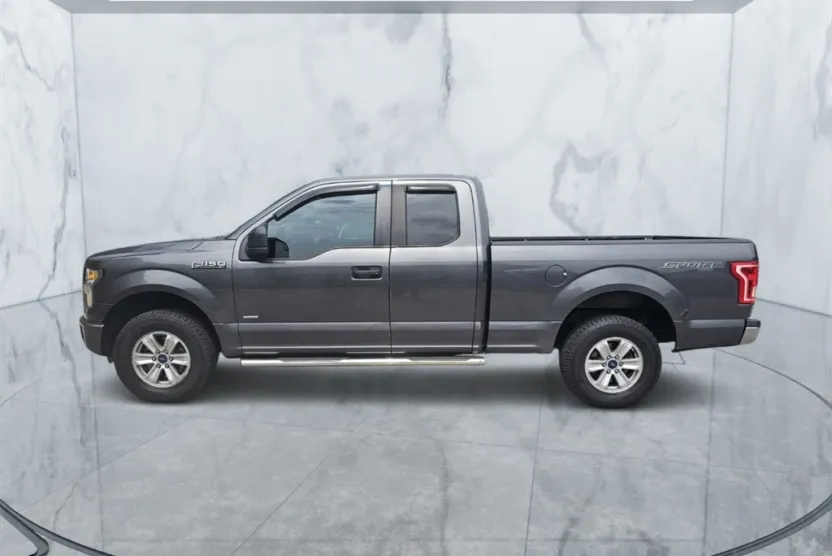 2016 Ford F-150 XL photo 1