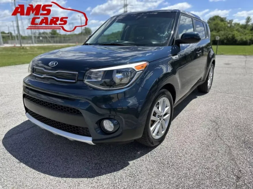 2017 Kia Soul Plus photo 1