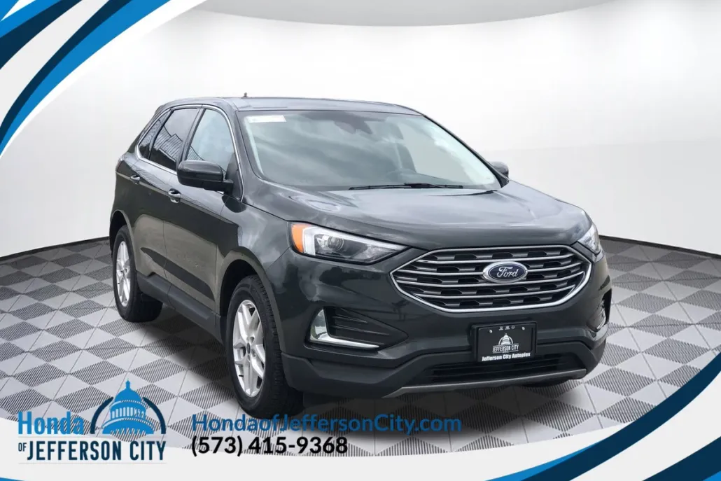 2022 Ford Edge SEL photo 1