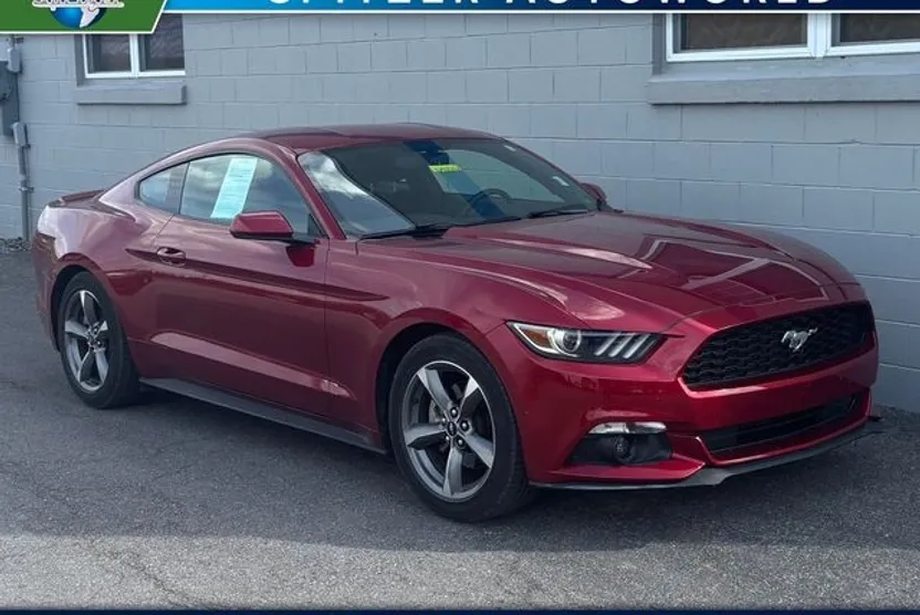 2015 Ford Mustang V6 photo 1