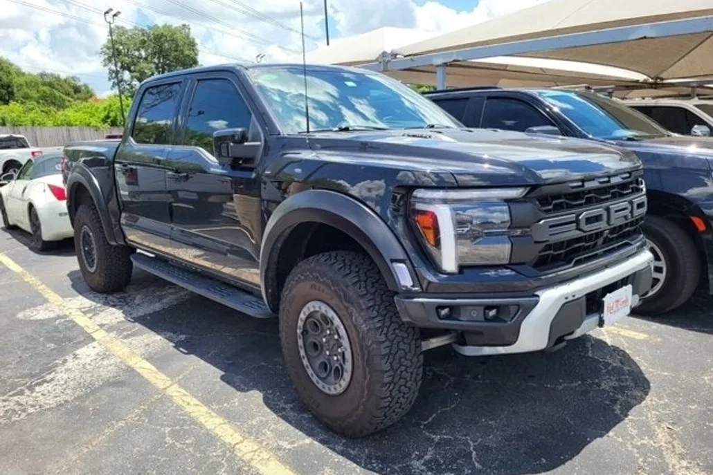 2025 Ford F-150 Raptor photo 1