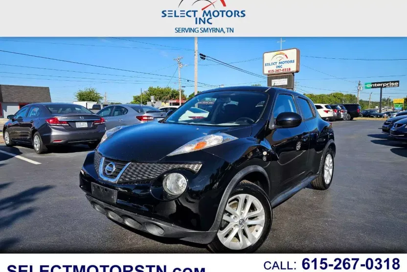 2012 Nissan Juke SV photo 1