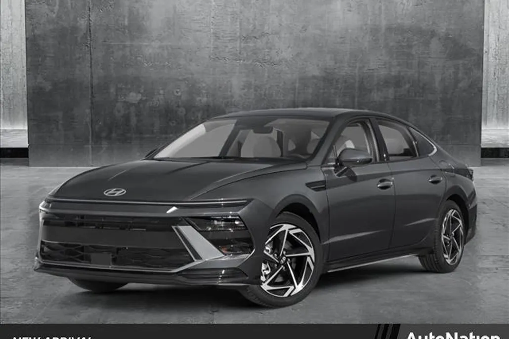 2025 Hyundai Sonata SEL photo 1