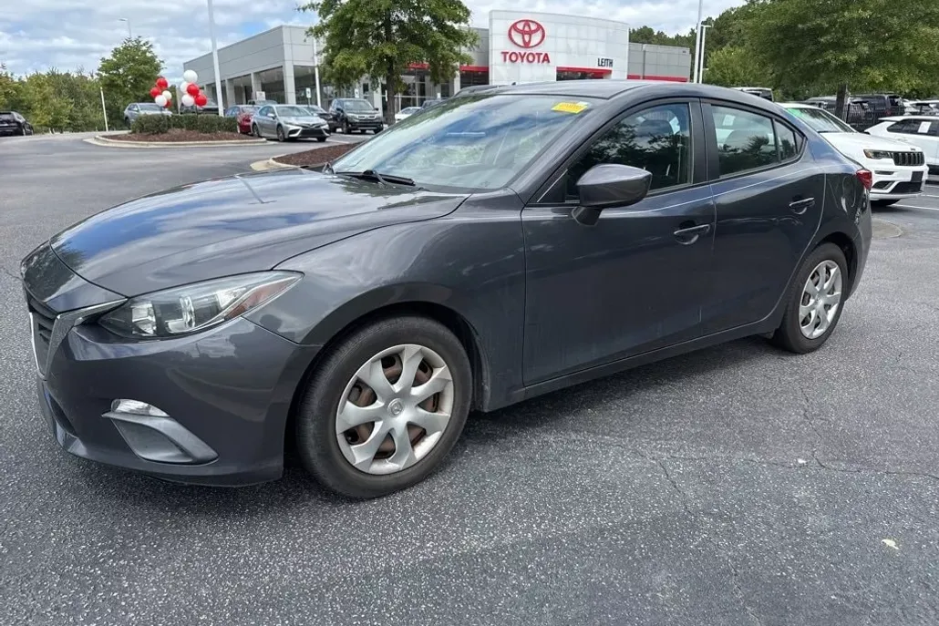 2015 Mazda Mazda3 i Sport photo 1