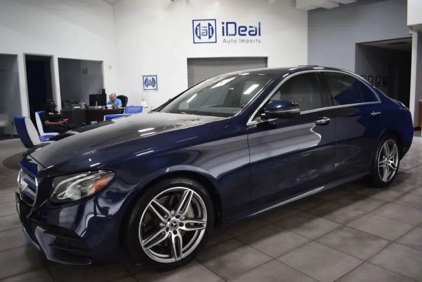 2018 Mercedes Benz E 300 photo 1