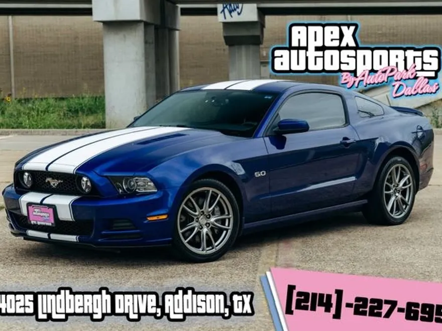 2013 Ford Mustang GT Premium photo 1