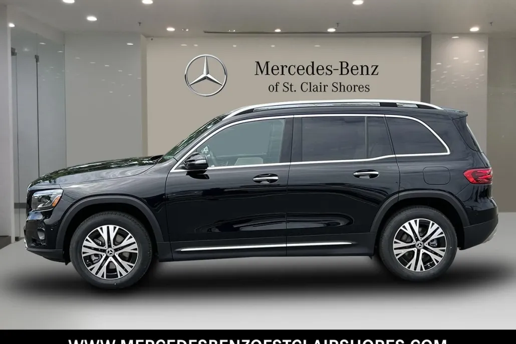 2025 Mercedes Benz GLB 250 4MATIC photo 1
