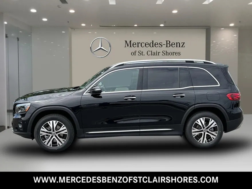 2025 Mercedes Benz GLB 250 4MATIC photo 1