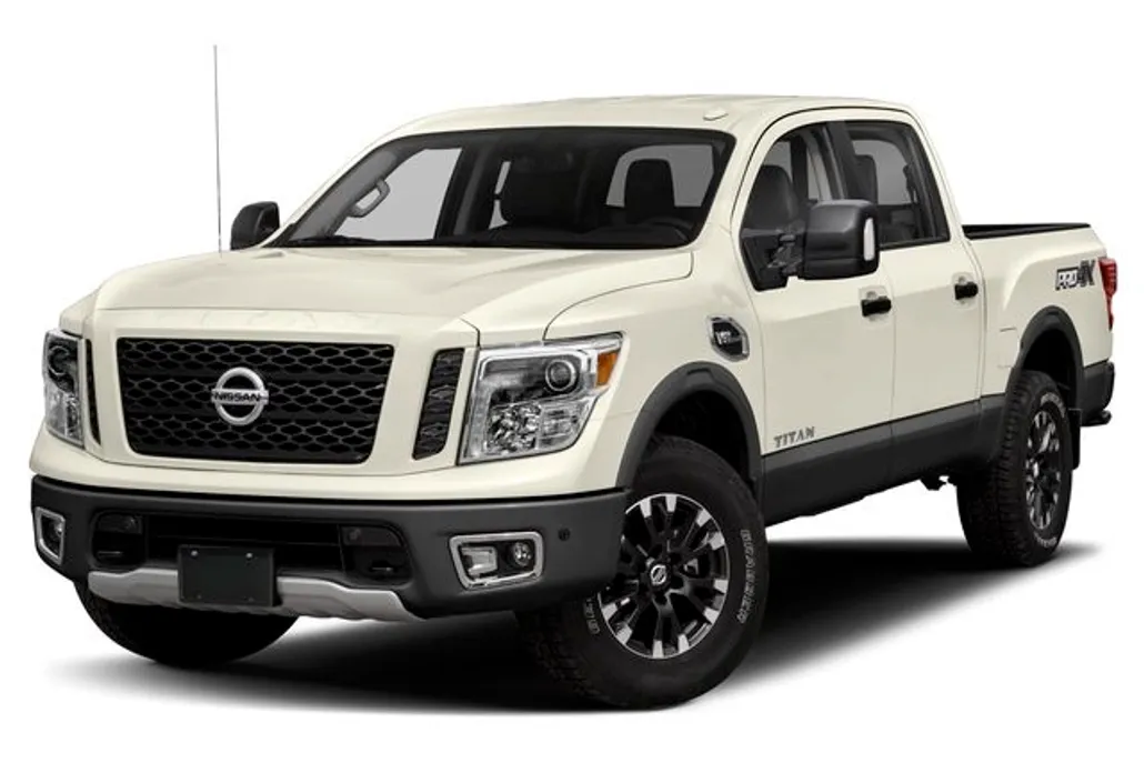 2019 Nissan Titan Crew Cab PRO-4X photo 1