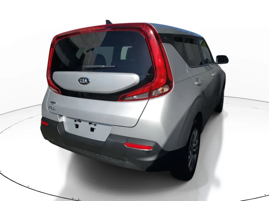 2021 Kia Soul LX photo 1