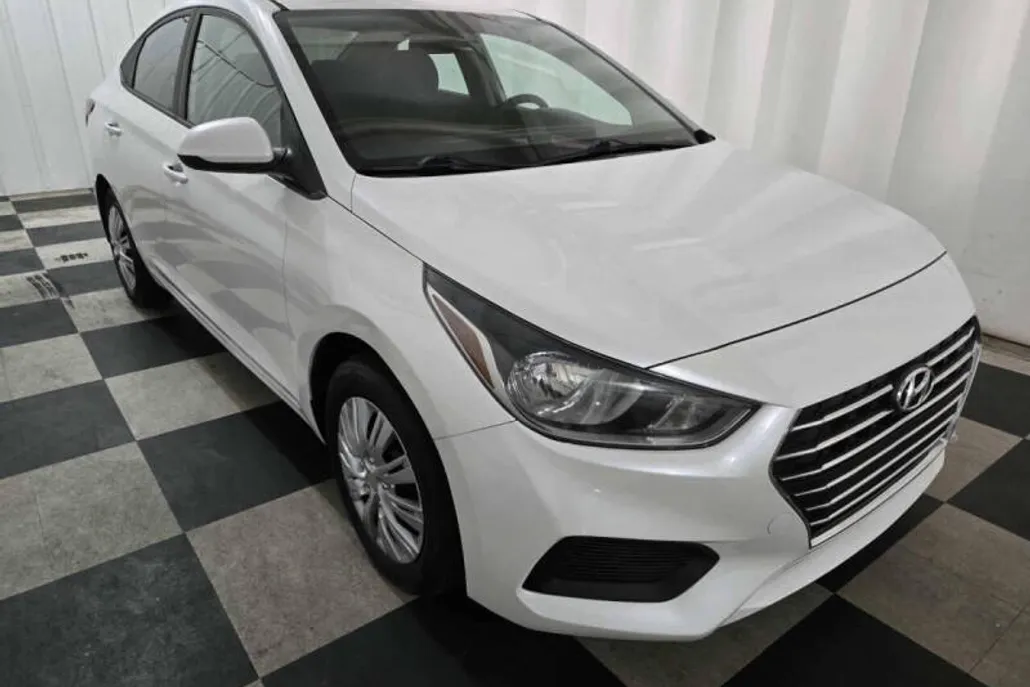 2021 Hyundai Accent SE photo 1