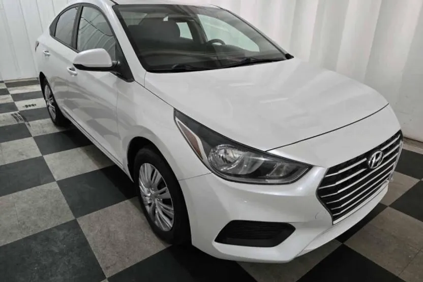 2021 Hyundai Accent SE photo 1