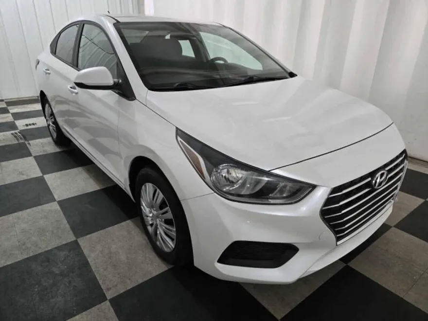 2021 Hyundai Accent SE photo 1