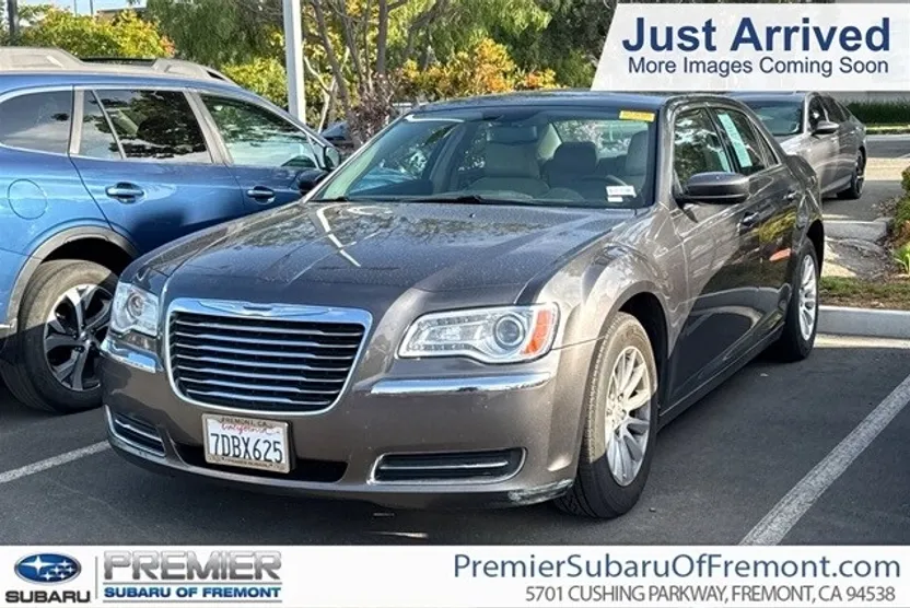 2014 Chrysler 300 Base photo 1