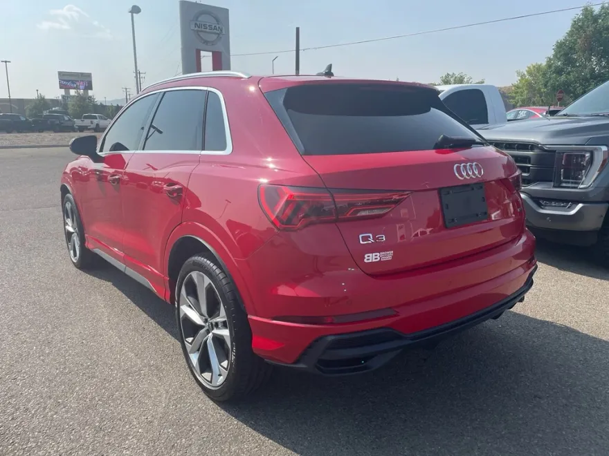 2020 Audi Q3 S line Premium Plus photo 1