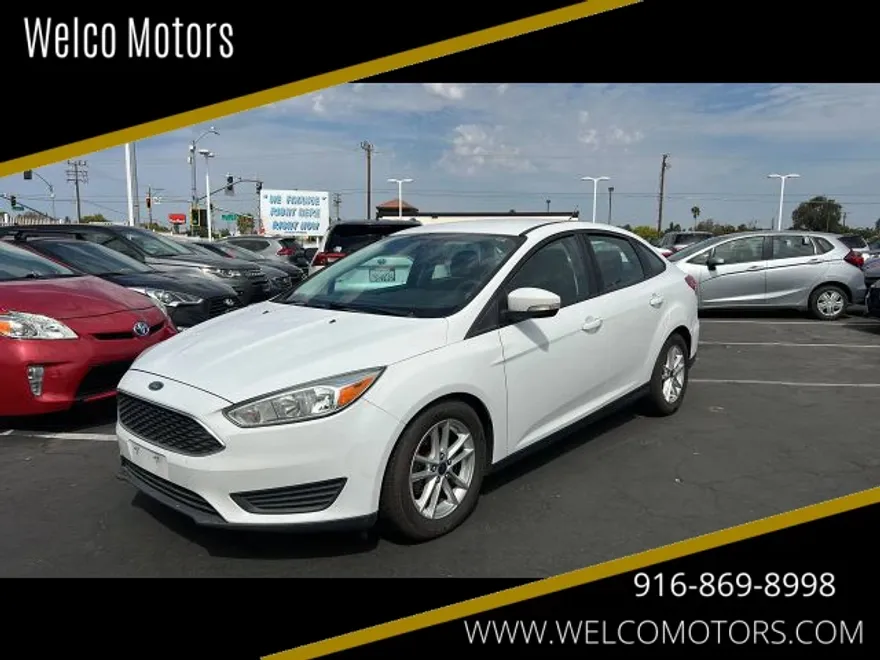 2016 Ford Focus Sedan photo 1