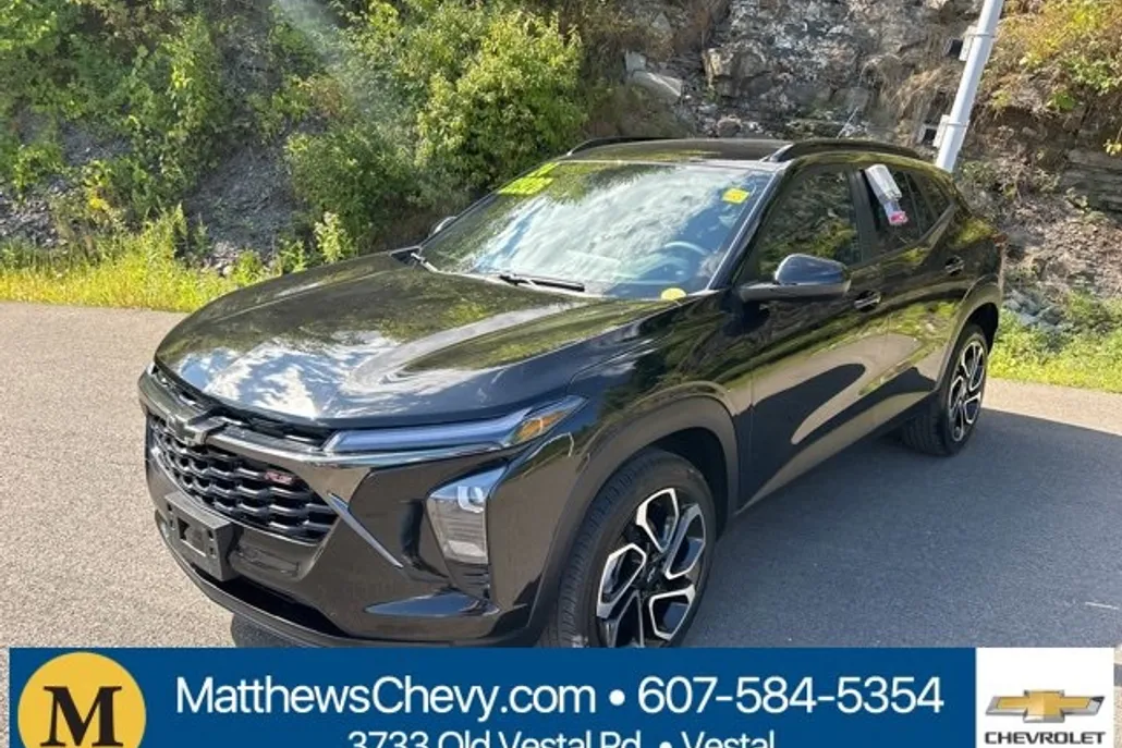2024 Chevrolet Trax photo 1