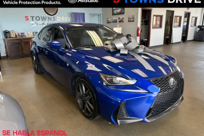 2018 Lexus IS 300 F SPORT photo 1