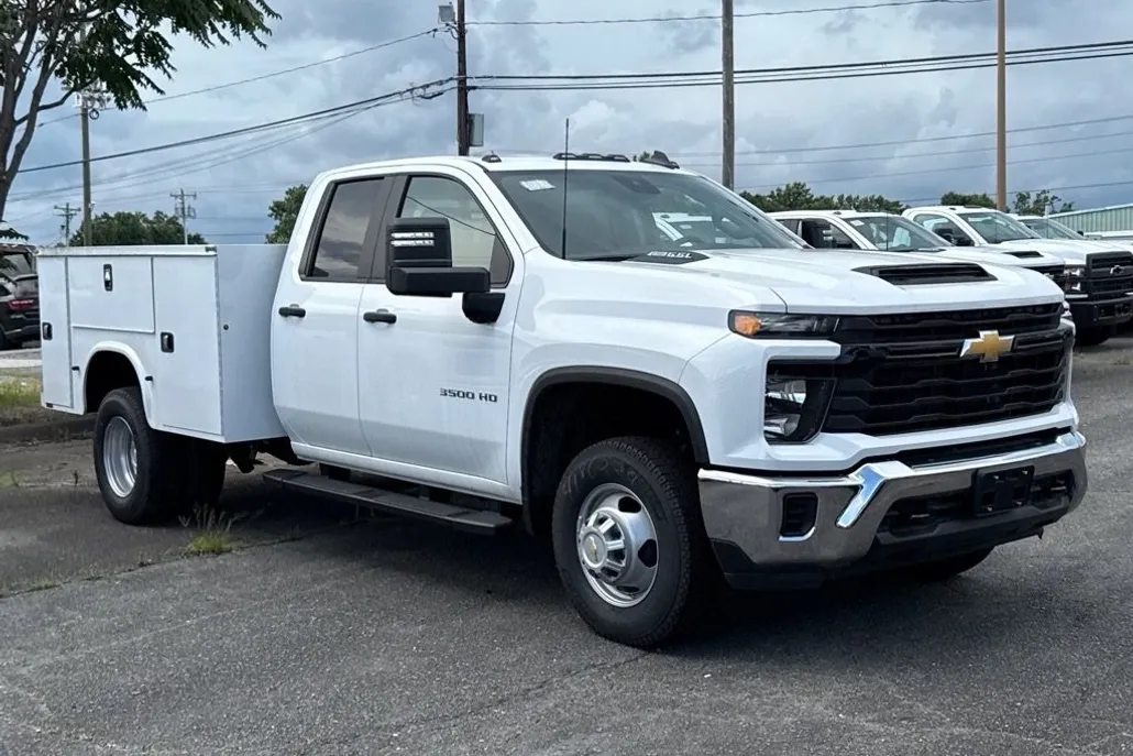 2024 Chevrolet Silverado 3500HD Work Truck photo 1