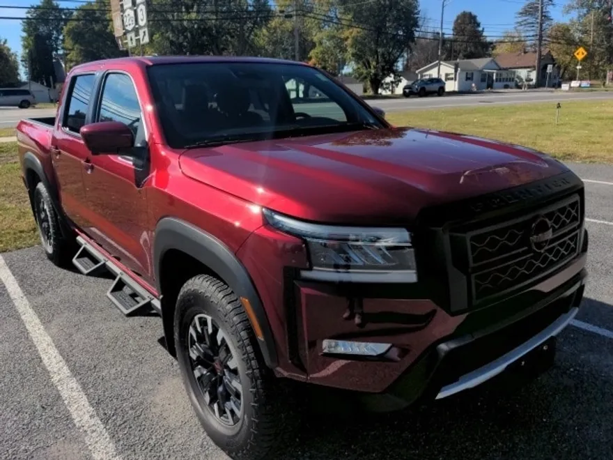 2023 Nissan Frontier PRO-4X photo 1