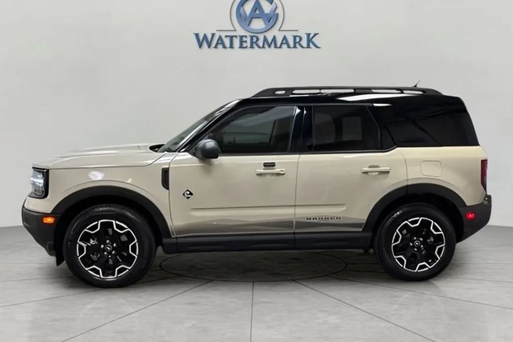 2025 Ford Bronco Sport Outer Banks photo 1