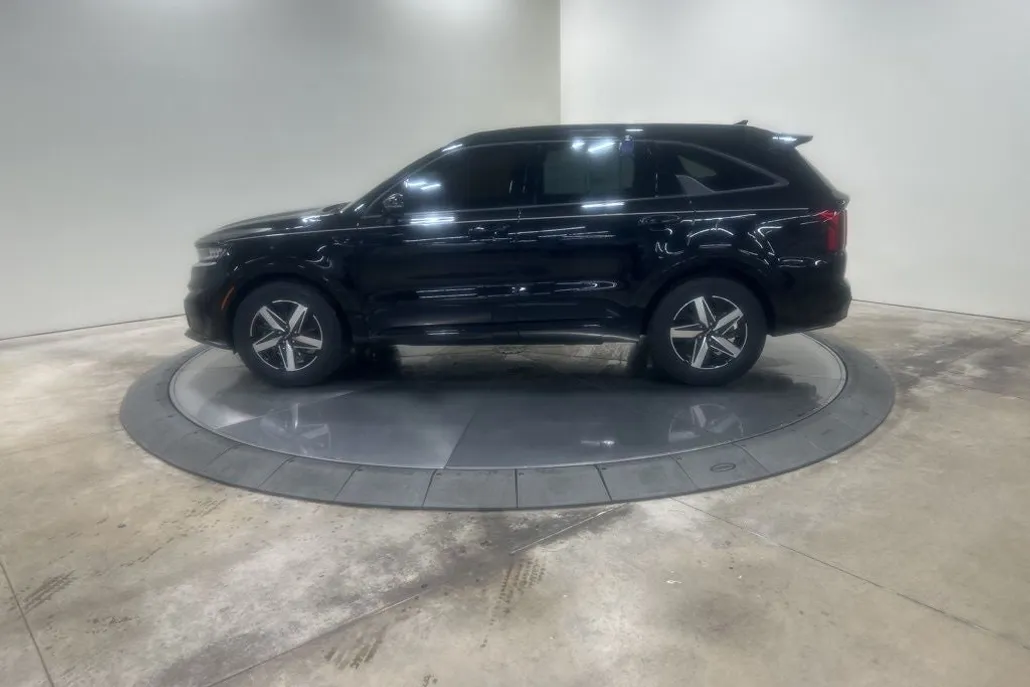 2022 Kia Sorento S photo 1