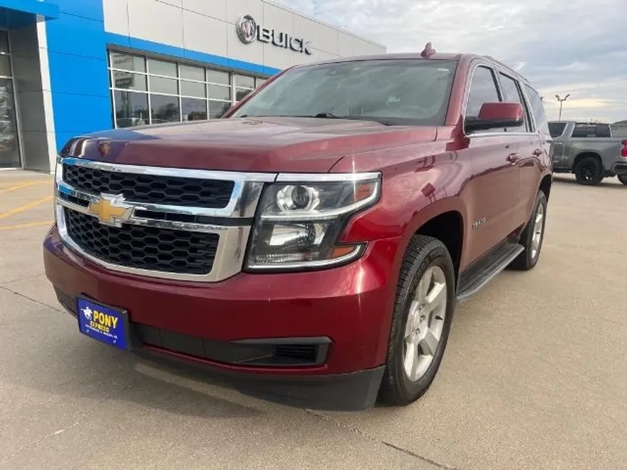 2018 Chevrolet Tahoe LT photo 2