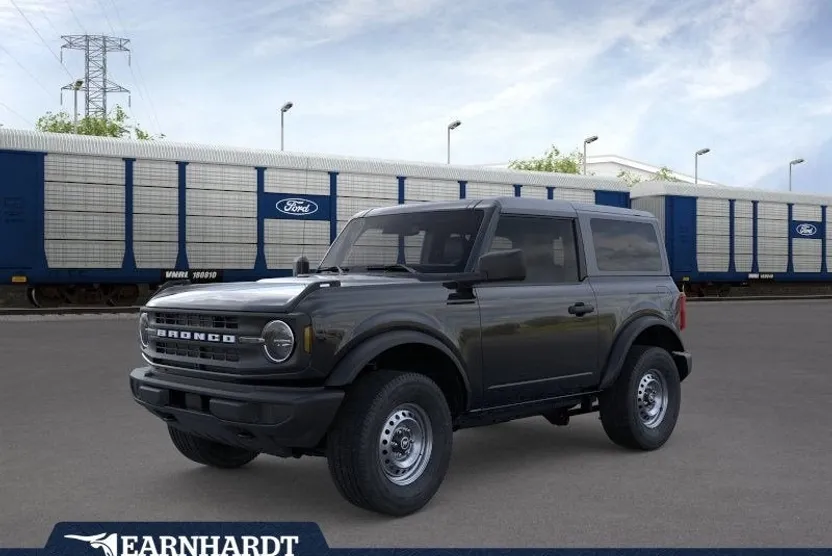 2025 Ford Bronco Base photo 1