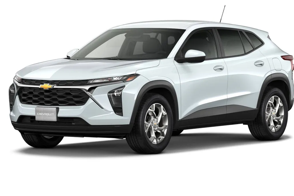 2025 Chevrolet Trax LS photo 1