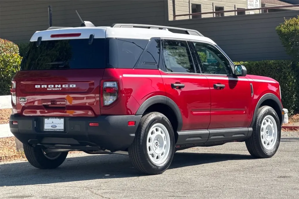 2025 Ford Bronco Sport Heritage photo 1