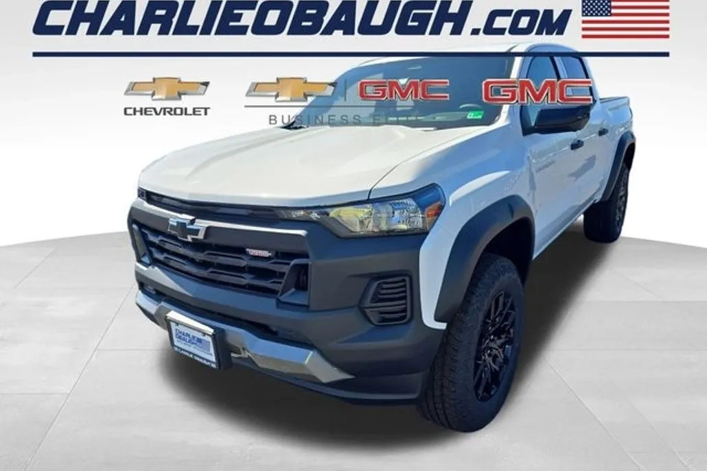 2026 Chevrolet Colorado Trail Boss photo 1