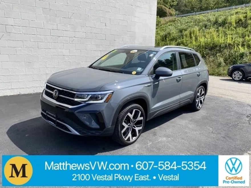 2023 Volkswagen Taos SEL photo 1